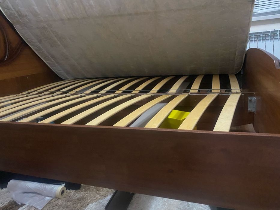 Спальный гарнитур