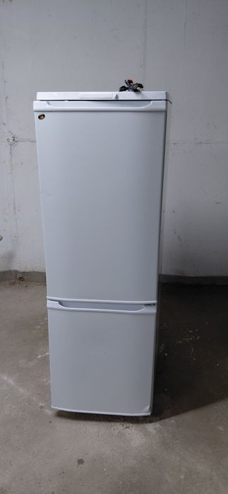 Холодильник разные  доставка ноуфрост