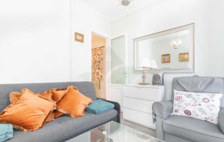 Дава се под наем Четиристаен апартамент в Пловдив, Изгрев - 90 кв.м за 378.93 € - Снимка #2