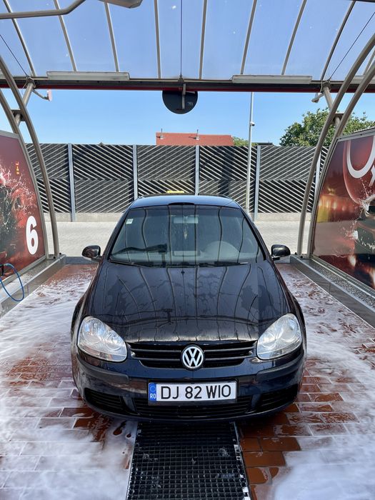 Vand sau schimb volkswagen golf 5 1.4 benzima + gpl