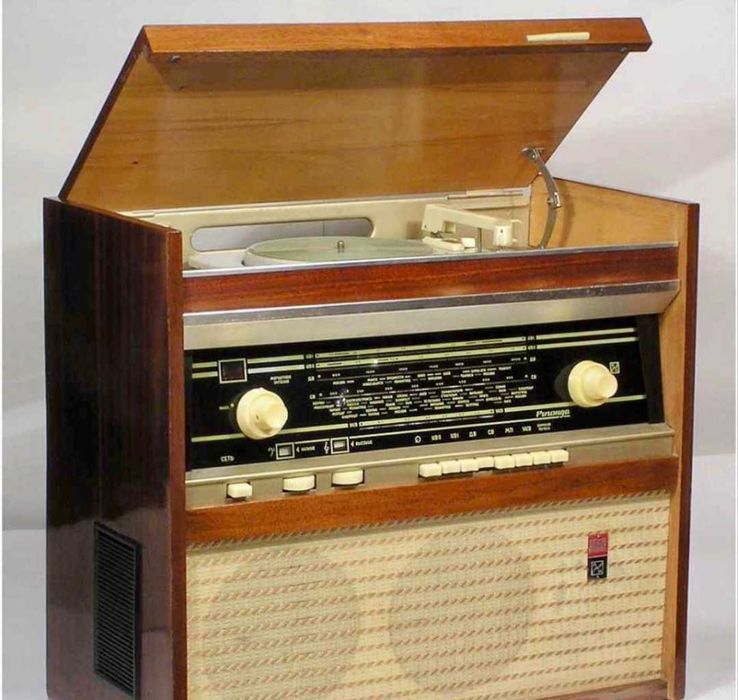 Радиола , виниловый проигрыватель