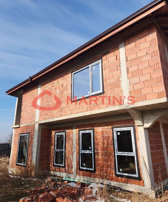 Къща в София, област-гр.Костинброд площ 165 цена 304219