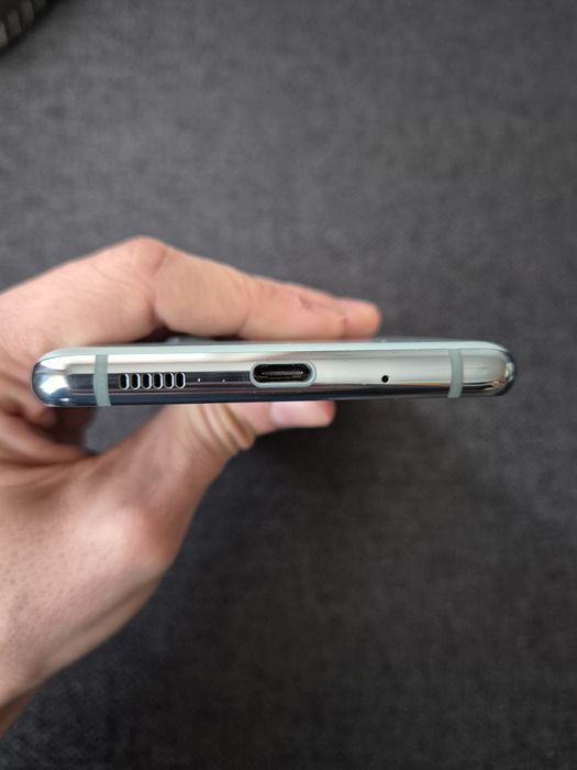 Samsung galaxy s20 fe + ПОДАРЪК