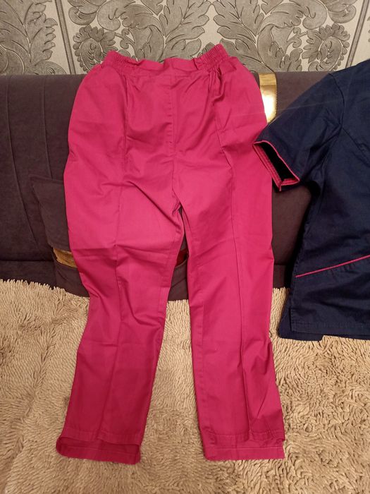 Продам медицинский костюм