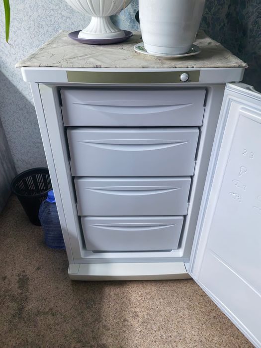 Продам морозильную камеру