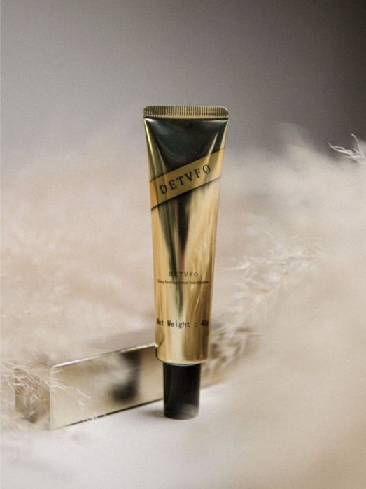 тональный крем DETVFO