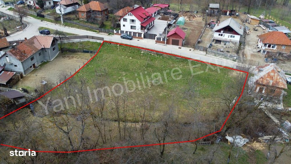 Teren de vânzare în comuna Albeștii de Argeș, județ Argeș.