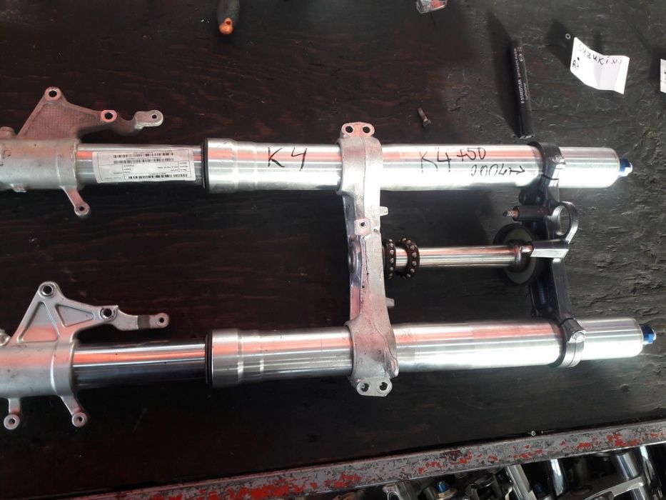 Предници за мотоциклети Сузуки , Хонда, Ямаха ,Кавазаки -Втора у-ба.