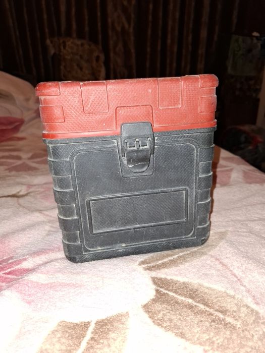 Лазерный нивелир - уровень