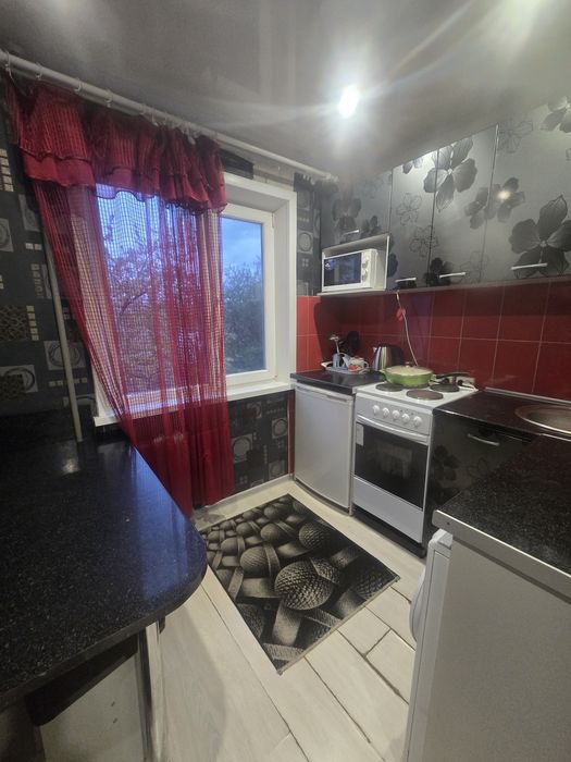 Продам  квартиру  дюсенова  14