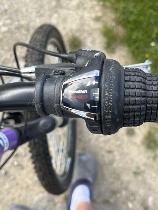 Vând bicicletă.