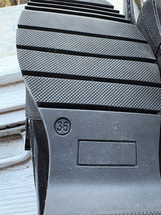 Pantofi piele lacuita dama eleganti