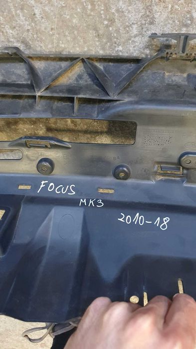 grila trager Ford focus MK3 2010-2018