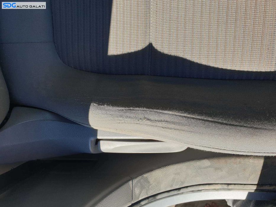 Scaun Textil Dreapta Fara Incalzire cu Imperfectiune Volkswagen Sharan 2 2010 - 2015 [Q1813]
