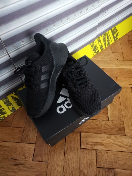 Маратонки Adidas 31 1/2