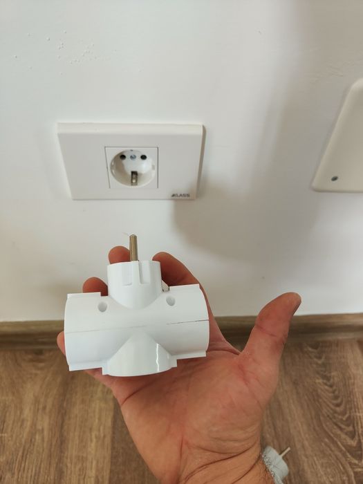 Triplu ștecher / la alegere 2 modele , preț pe bucata