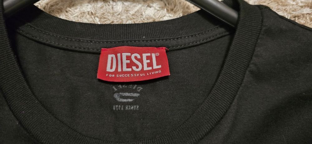 Нова.   Оригинална тениска памучна.  Diesel.