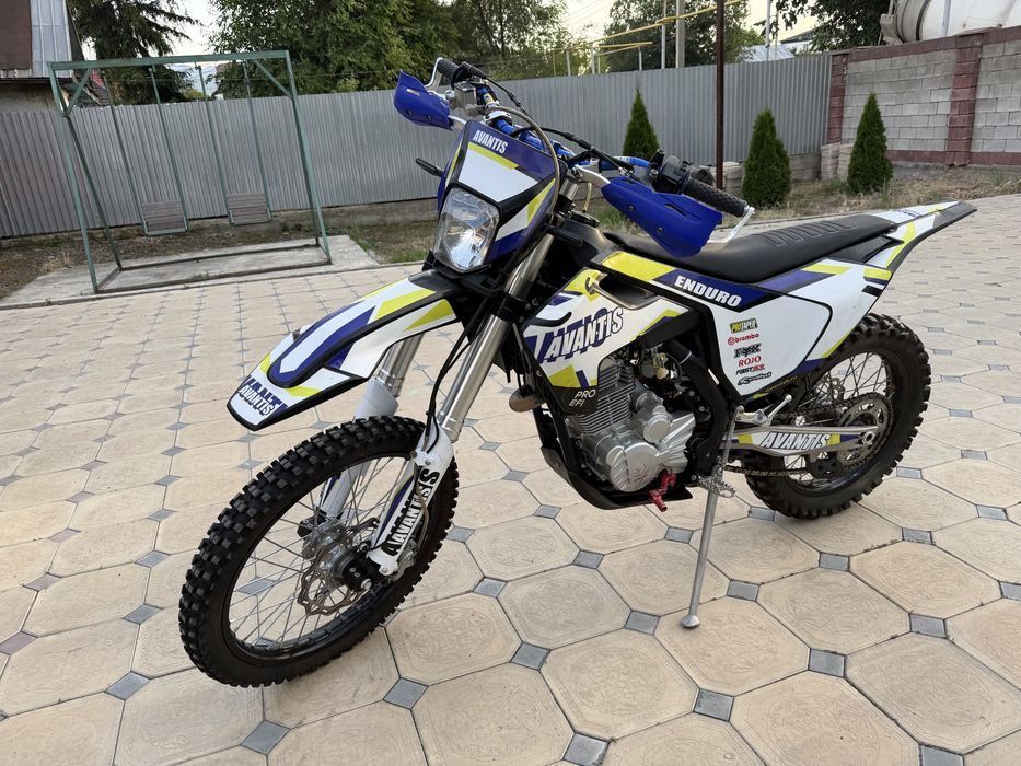 Продам мотоцикл Avantis pro efi