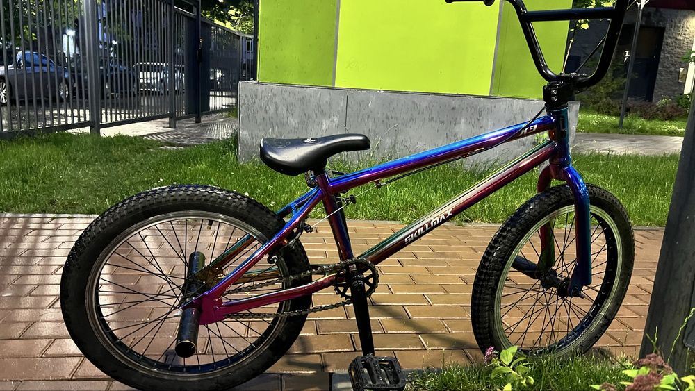 Продам стильный BMX в цвете хамелеон.