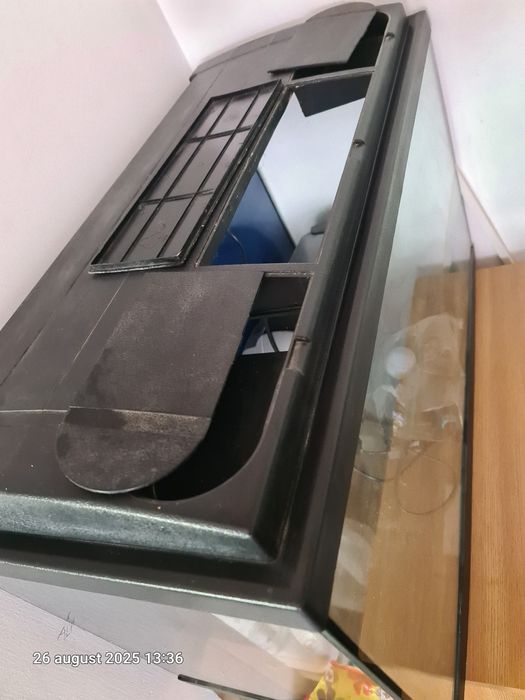 Acvariu 100 L cu filtru
