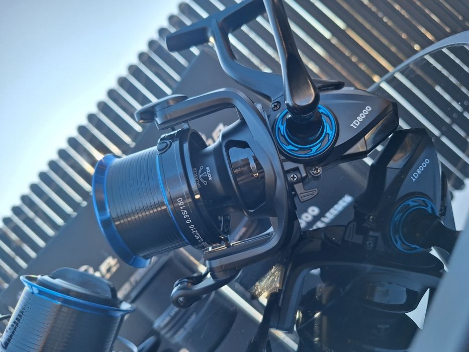 Set 2 Mulinete PRO FL TOTEM Distance Feeder 8000

Conceputa pen