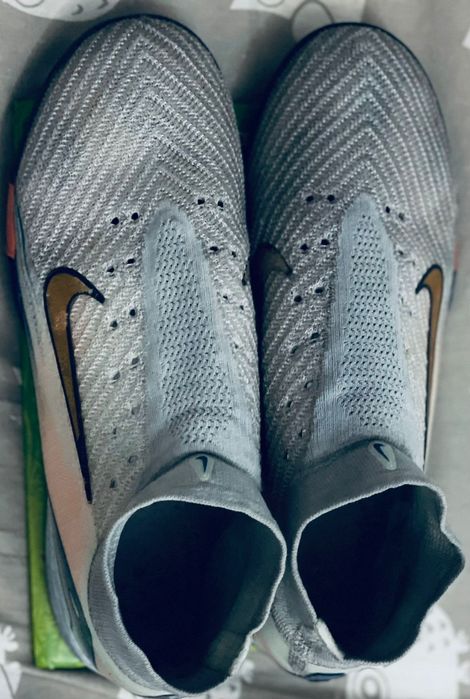 Продам сороконожки бутсы