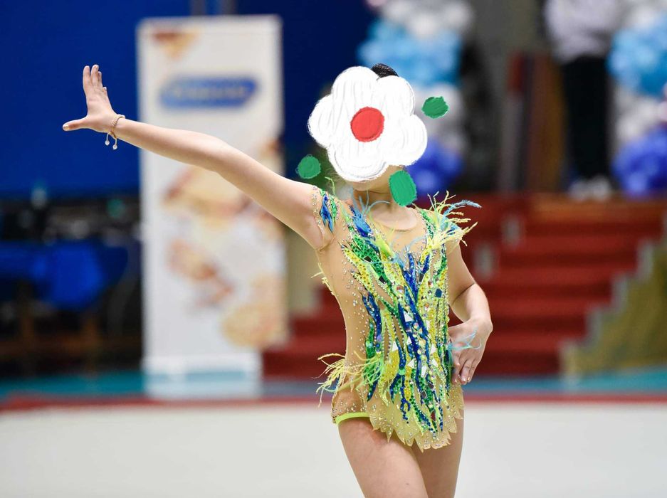 Трика за художествена гимнастика