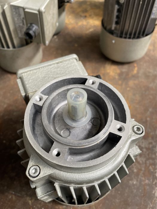 Ел.двигател/електромотор с електромагнитна спирачка