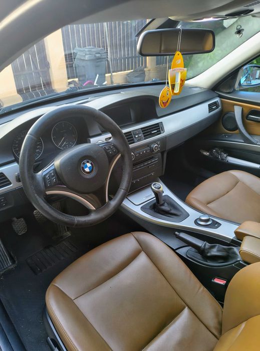 Vând BMW e90 318d 2008