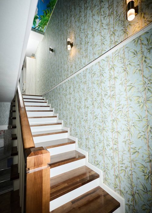 Самарқандда 2 қаватли квартира сотилади (1-қават + цоколь)