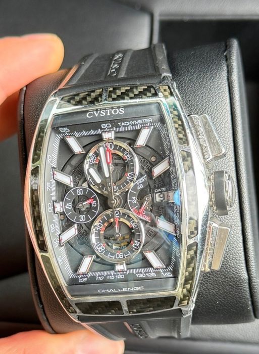 Часовник CVSTOS Challenge lI GT Chrono Carbon Limited Edition