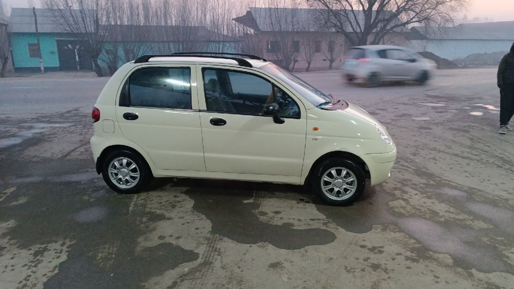 Matiz mik rangi maloʻchni