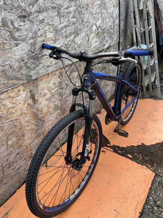 Bicicleta carrera helcat cadru aluninii frane pe disc  roti 29”