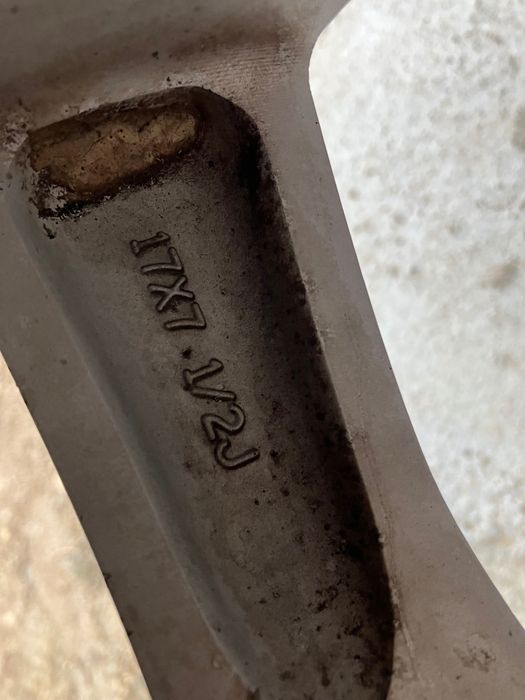 Гуми с джанти 17” тойота