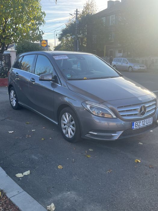 Mercedes-benz b200
