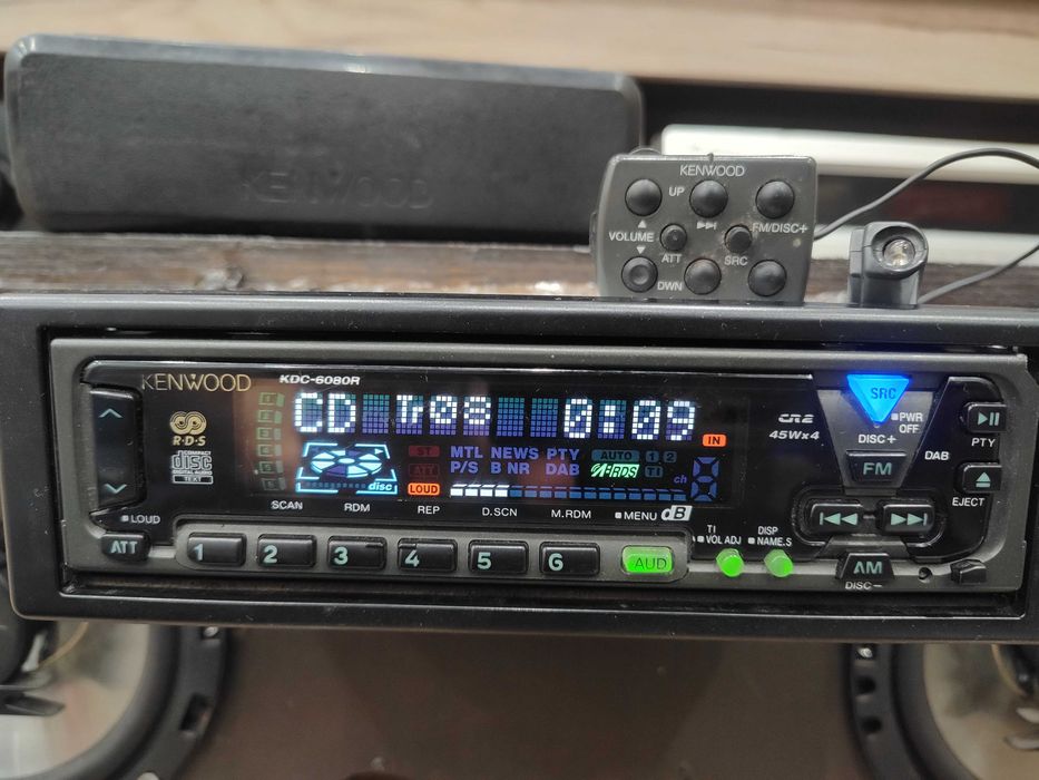 KENWOOD KDC-6080R автомобилен плейър