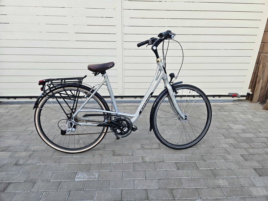Bicicleta Batavus 28" - Shimano Deore, cadru aluminiu, marime M
