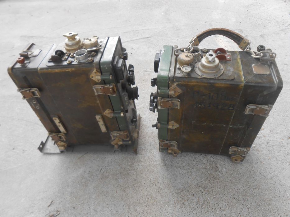 Радиостанция Р-105 м / СССР-военна-армейска /