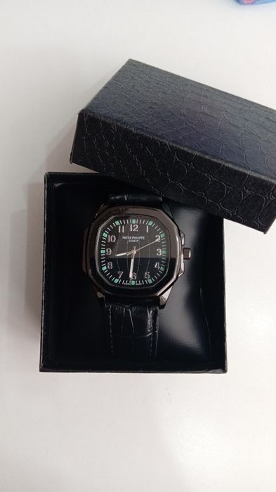 Продам часы Patek philippe,полностью рабочий механический.