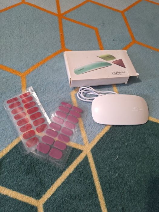 Mini lampa UV si unghii