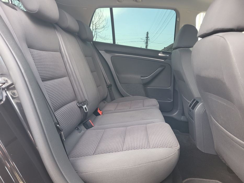 golf 5 GT, 1.6 MPI 102cp, navi, trapa