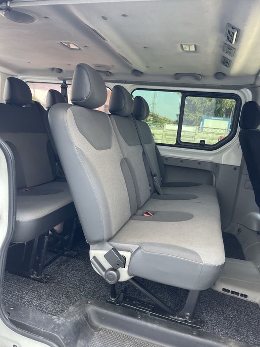 Rent a car/ Inchirieri auto 8+1 locuri Focsani