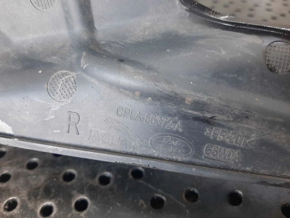 suport intercooler dreapta  3.0 d 306dt 4x4  land rover range rover sport 2 l494  cpla-56372-a