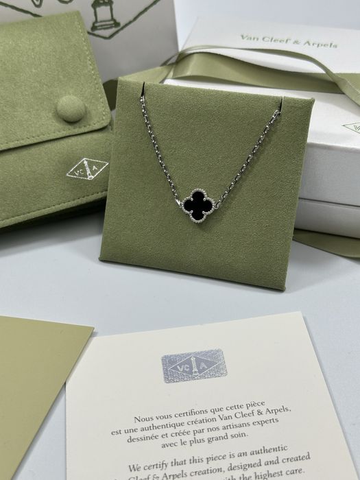 Brățară Van Cleef & Arpels White Gold 750 Onyx
