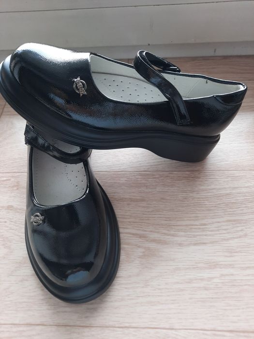 Школьные туфли 36 размер