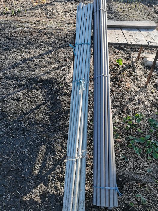 Трубы пластиковые диам.22. 49 шт