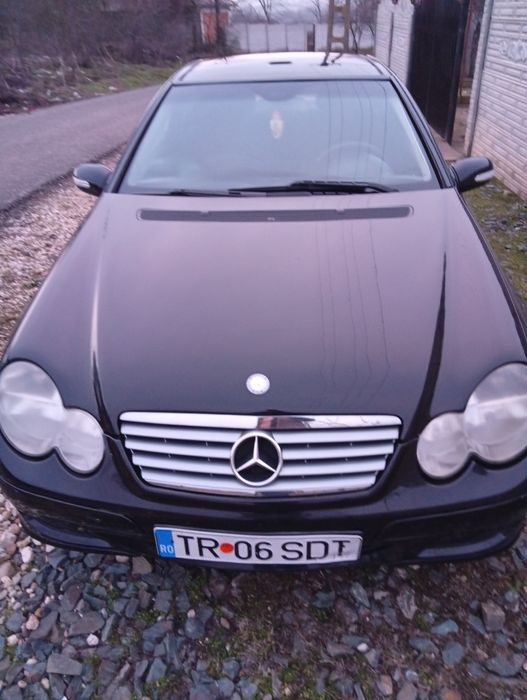 Vind mașină Mercedes