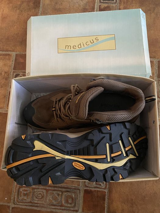 Pantofi MEINDL Goretex, mărimea 40