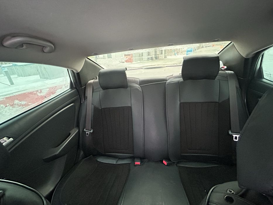 Продам чихлы универсальные