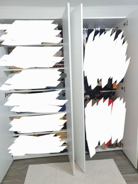 Dulap 4 uși în spare impecabilă